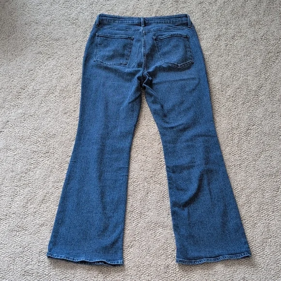 Women's Old Navy High-Rise WOW Flare Jeans - Blue - Picture 3 of 4